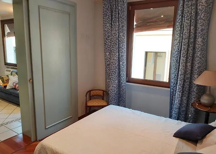 Lussuoso Appartamento Ferrara Centro Storico