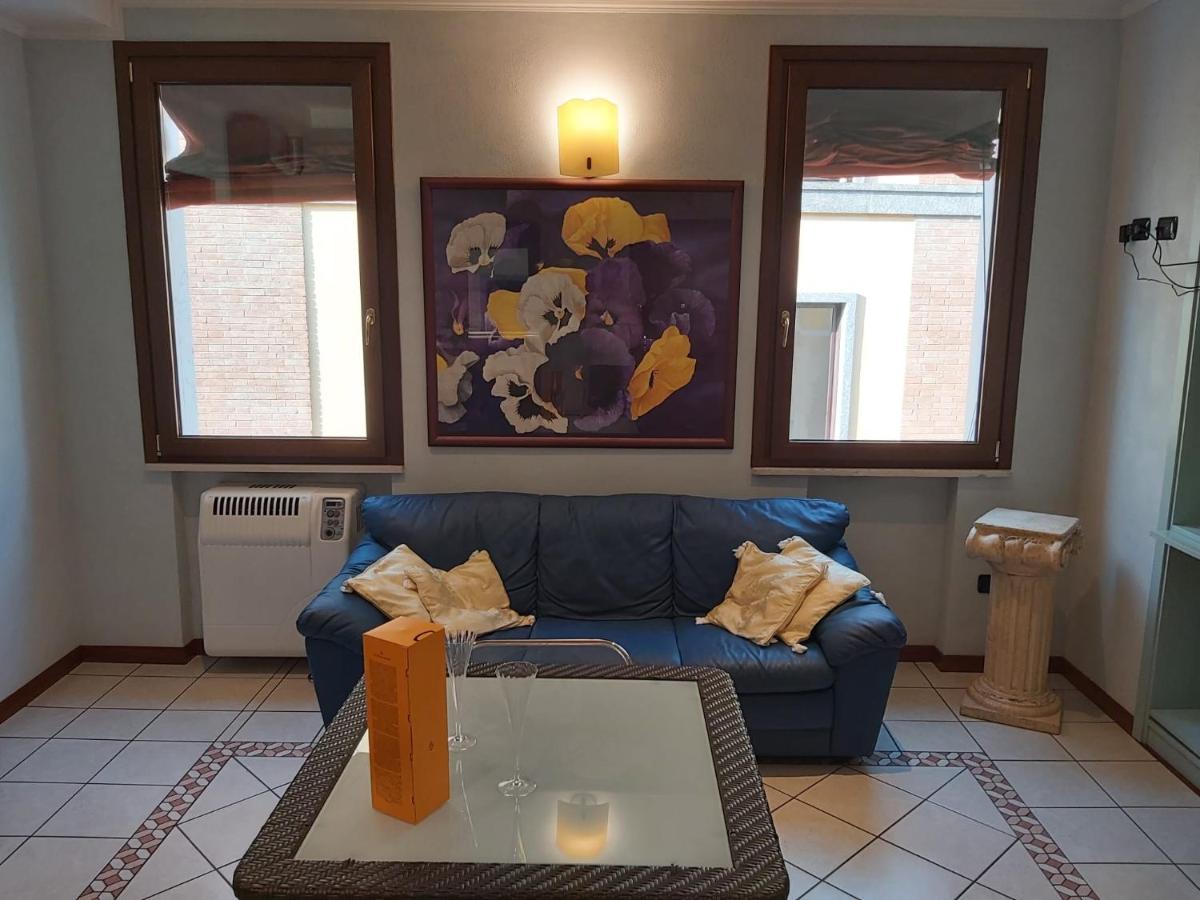 Lussuoso Centro Storico Apartment Ferrara